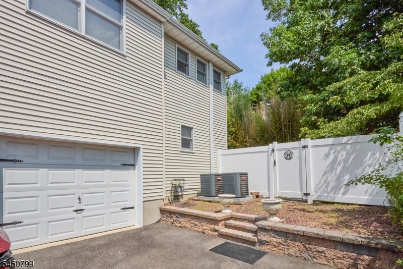 2 Cayuga Trl Property Photo 31