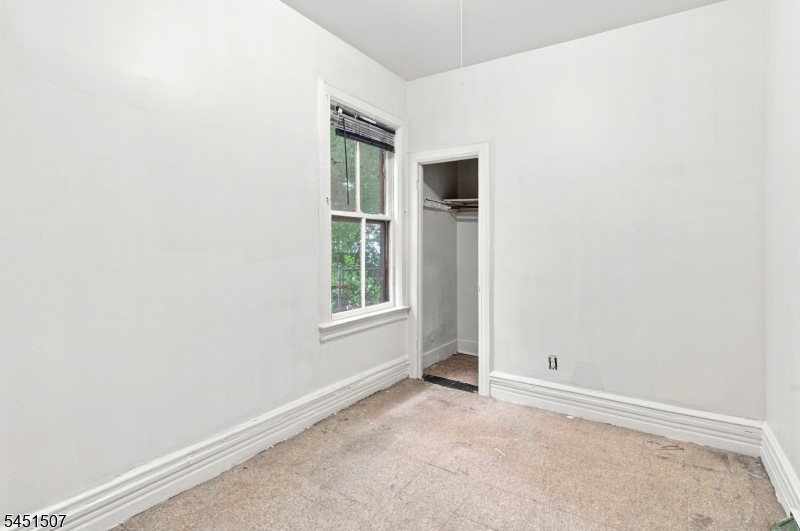 102 Claremont Ave Property Photo 18