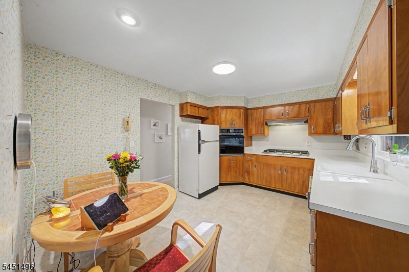 5 Horizon Drive Property Photo 15