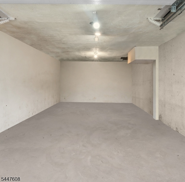 1266 E 12th Ave Property Photo 16