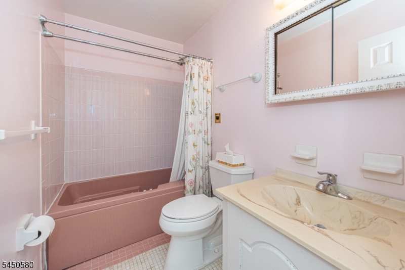 181 Long Hill Road 5 Property Photo 15