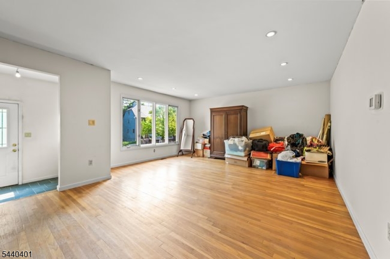 22 Village Green Ct Property Photo 7