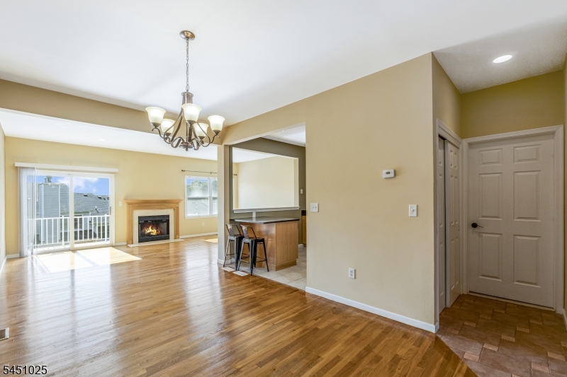 370 Summerhill Dr Property Photo 6