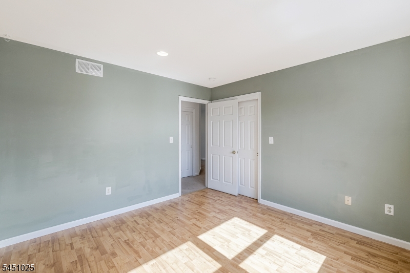 370 Summerhill Dr Property Photo 14