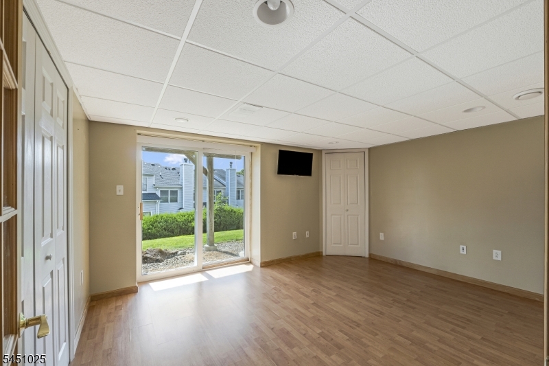 370 Summerhill Dr Property Photo 20