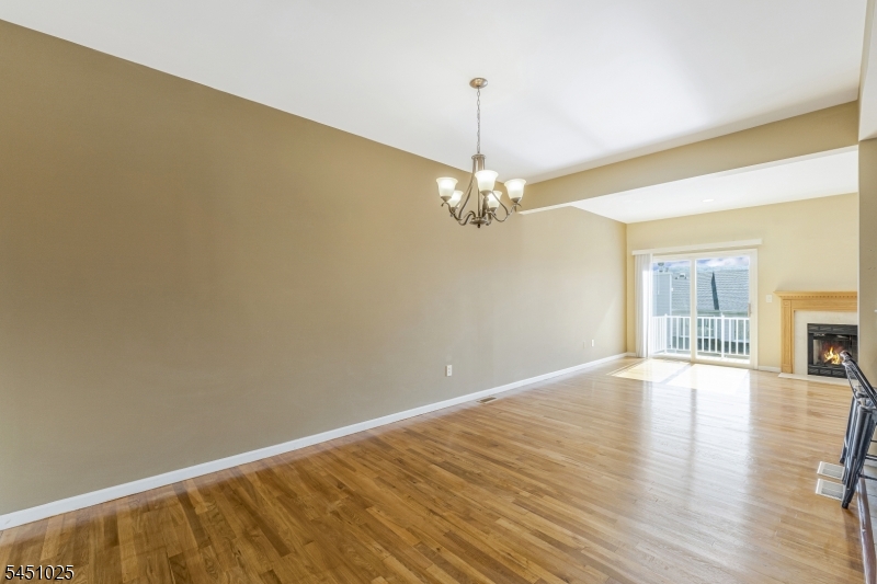 370 Summerhill Dr Property Photo 27