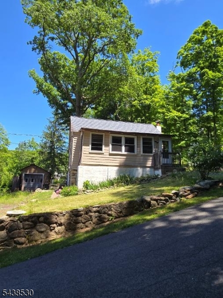 3 Carolina Ave Property Photo 1