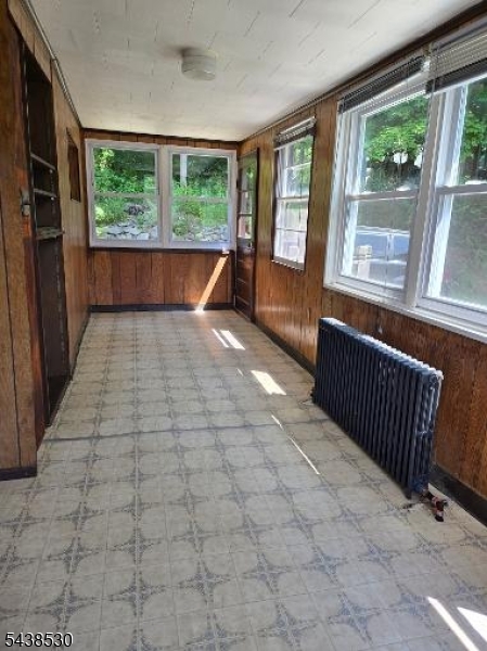 3 Carolina Ave Property Photo 5