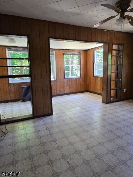 3 Carolina Ave Property Photo 6