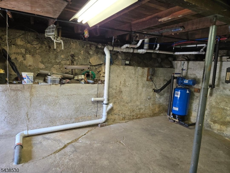 3 Carolina Ave Property Photo 12