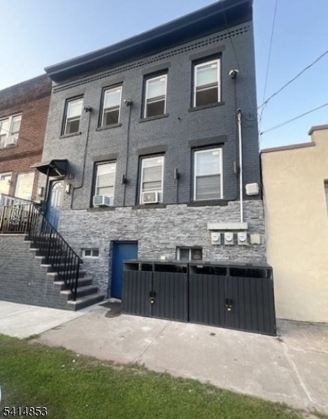 21 Alva St Property Photo 1