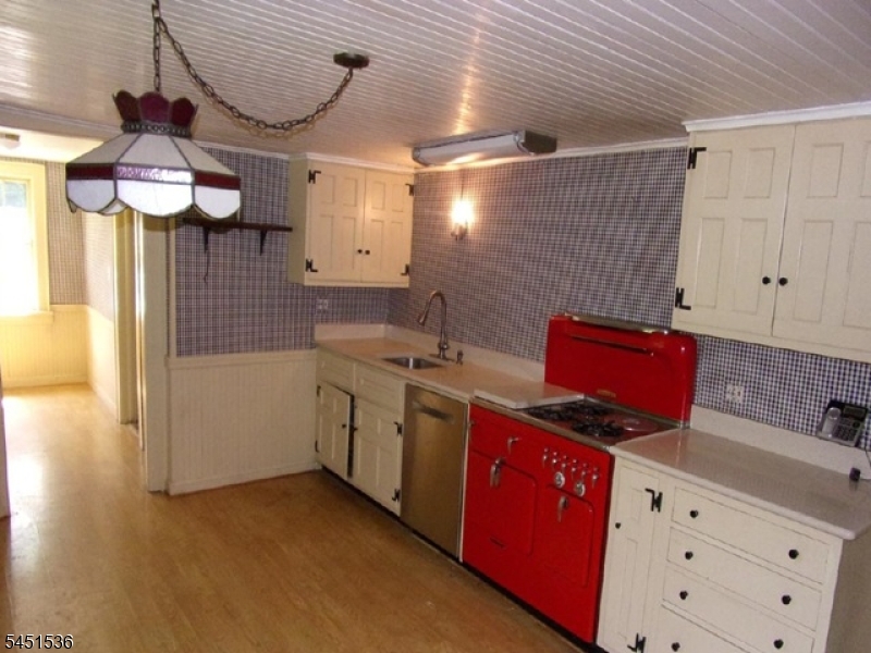 56 Orton Rd Property Photo 5