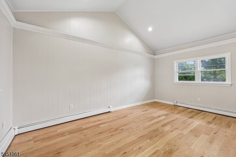 33 Lotz Ave Property Photo 18