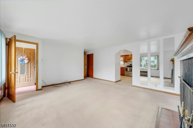 34 Berkeley Ave Property Photo 5