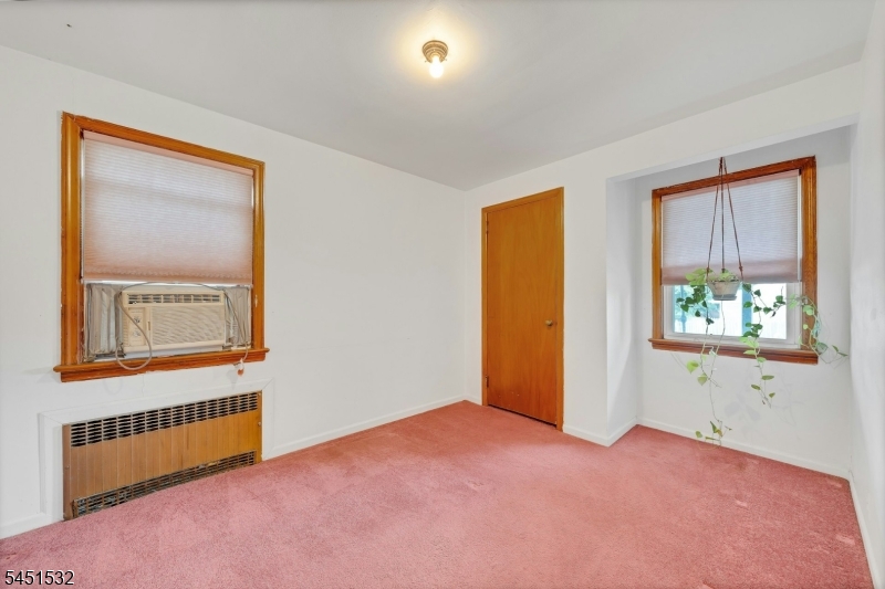 34 Berkeley Ave Property Photo 12