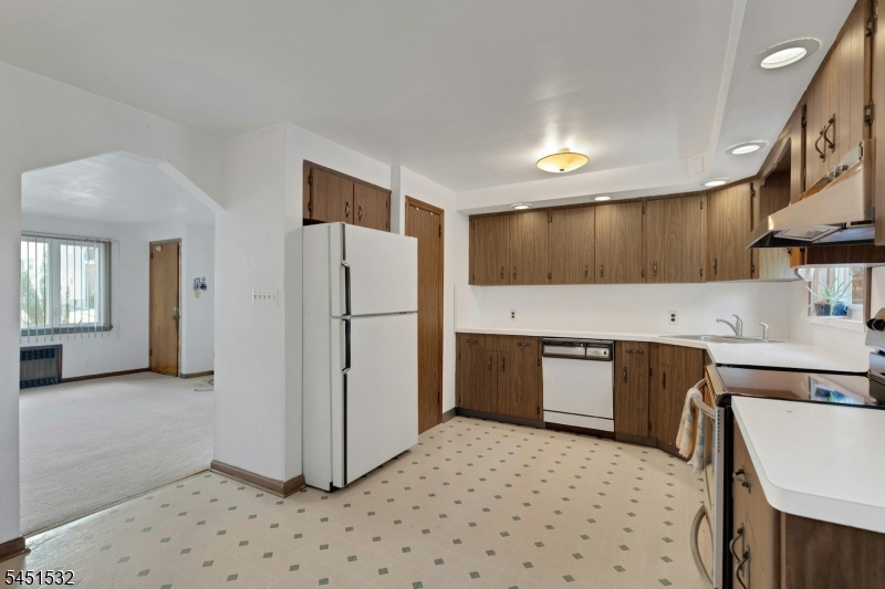 34 Berkeley Ave Property Photo 16