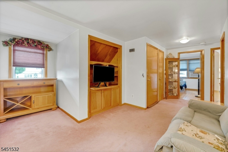 34 Berkeley Ave Property Photo 21