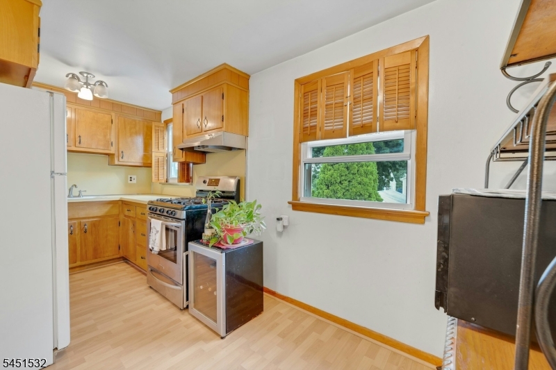 34 Berkeley Ave Property Photo 25