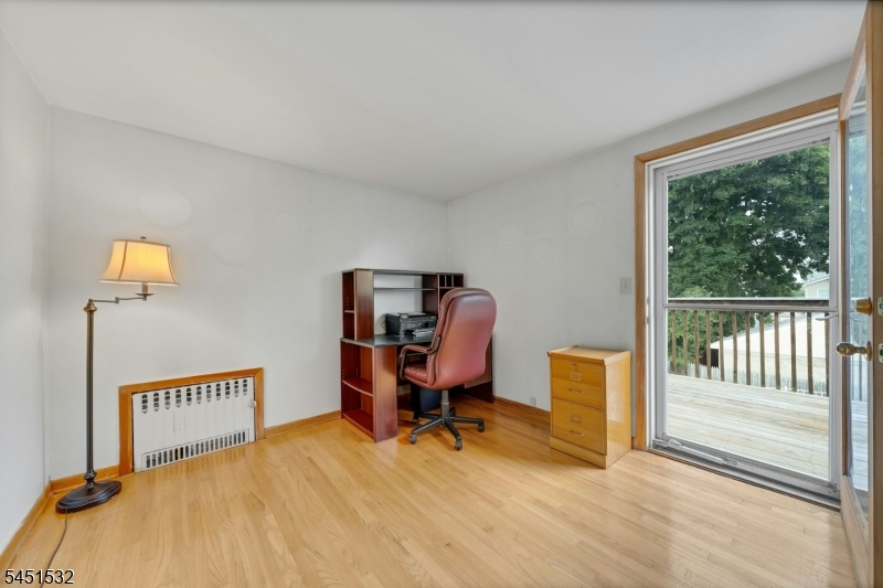 34 Berkeley Ave Property Photo 32