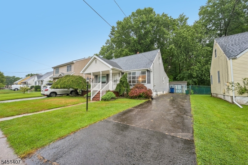 154 Marlboro Rd Property Photo 2