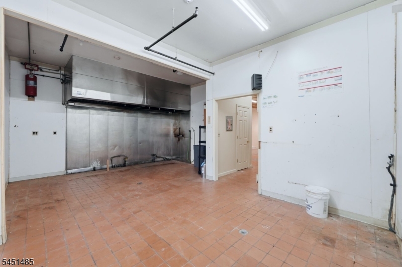 15 Wallington Ave Property Photo 13