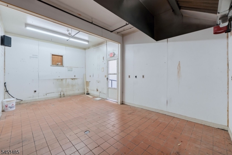 15 Wallington Ave Property Photo 14