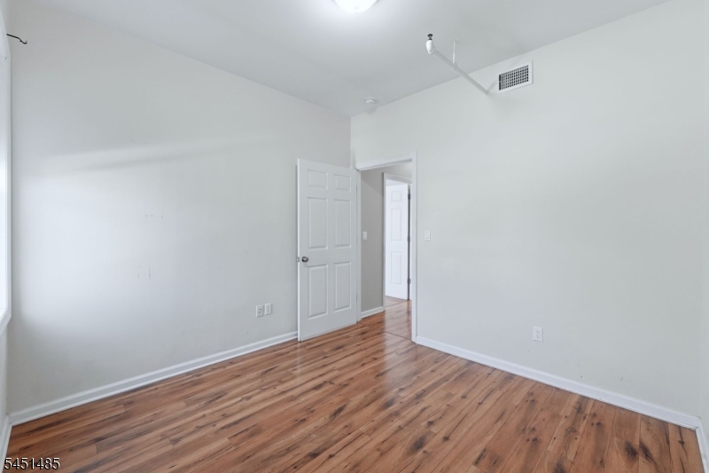 15 Wallington Ave Property Photo 33