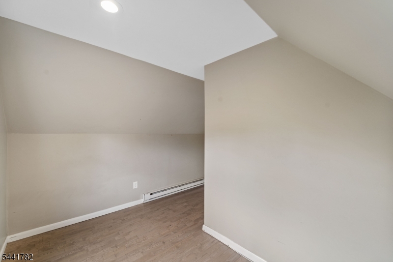 318 Grove St Property Photo 22