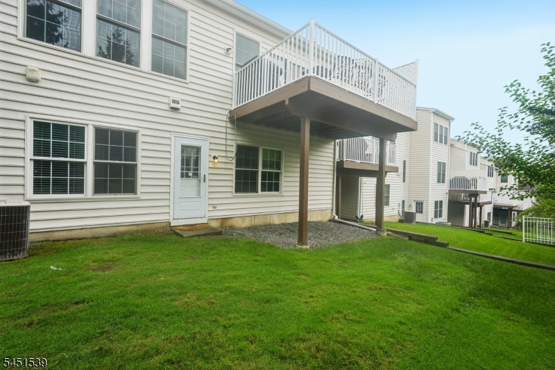 2 Constitution Ln Property Photo 35