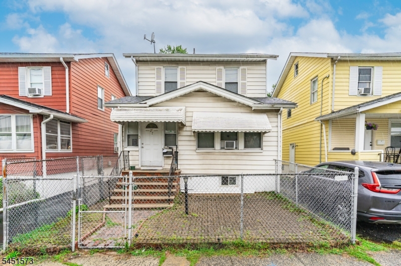 27 Philip Pl Property Photo 1