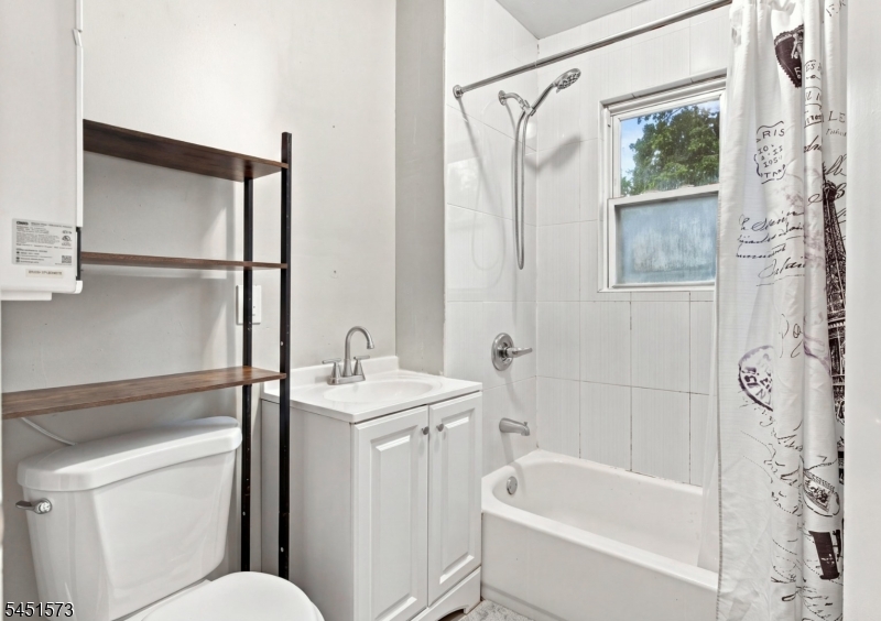 27 Philip Pl Property Photo 12