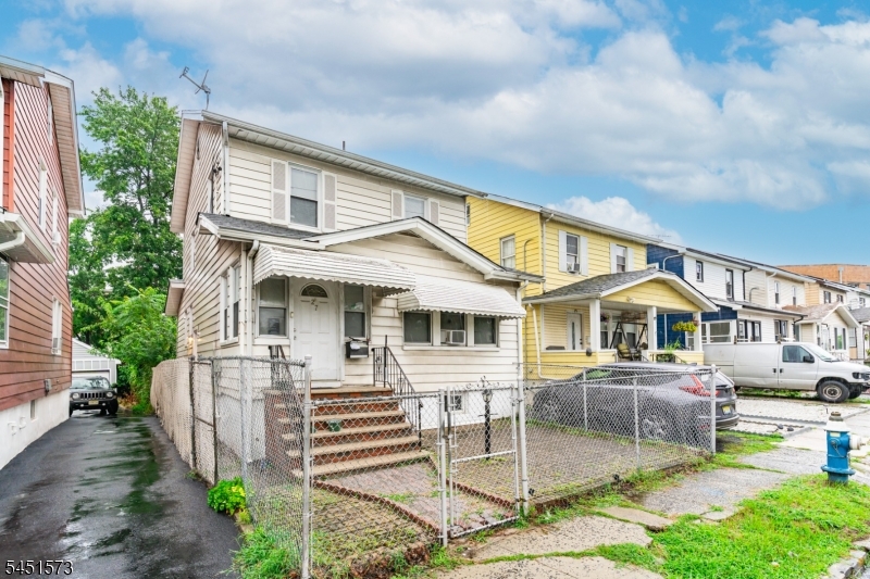 27 Philip Pl Property Photo 18