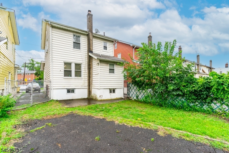 27 Philip Pl Property Photo 22