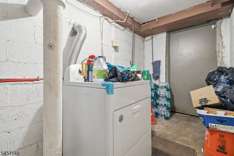 312 Stuyvesant Ave Property Photo 22