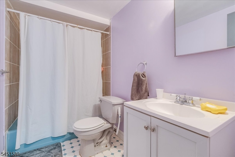 25 N Hillside Ave Property Photo 32
