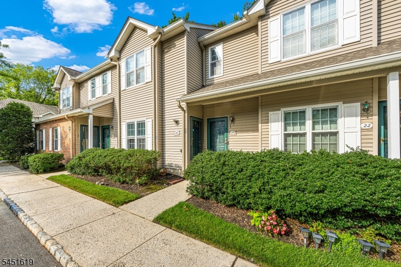 20 Mulford Ct Property Photo 1