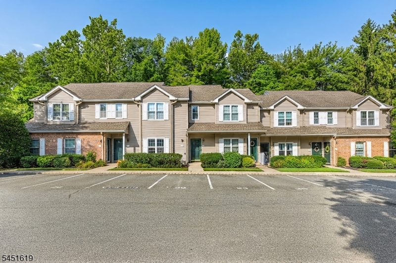 20 Mulford Ct Property Photo 4