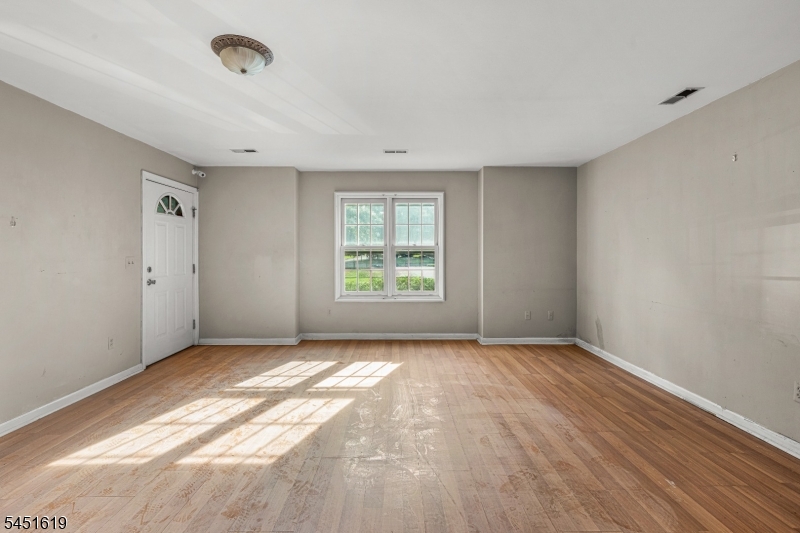 20 Mulford Ct Property Photo 15