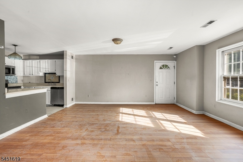 20 Mulford Ct Property Photo 16