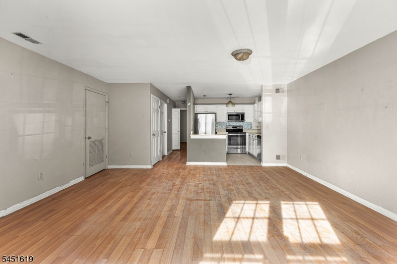 20 Mulford Ct Property Photo 17