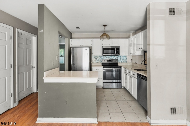 20 Mulford Ct Property Photo 18