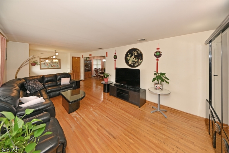 23 Ward St Property Photo 3