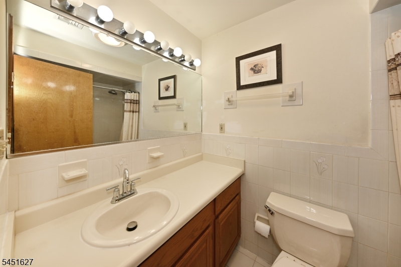 23 Ward St Property Photo 11