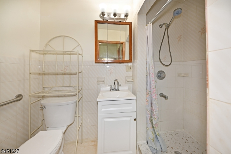 23 Ward St Property Photo 16