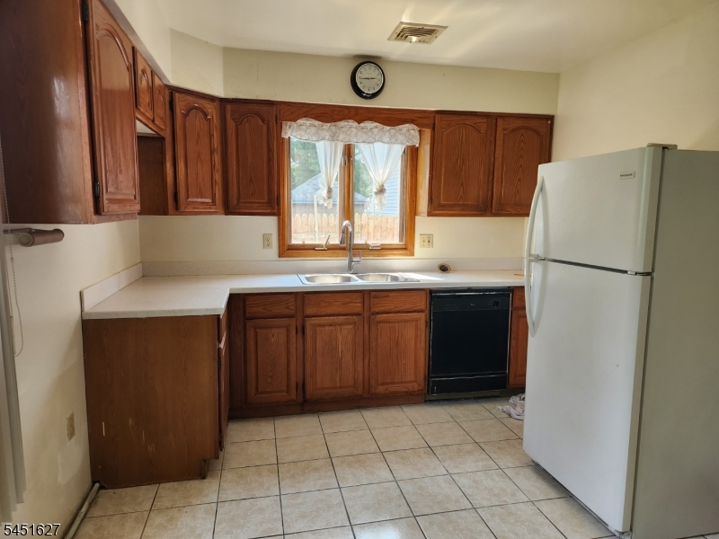 23 Ward St Property Photo 20