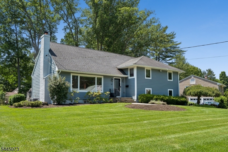 27 Shadowlawn Dr Property Photo 1