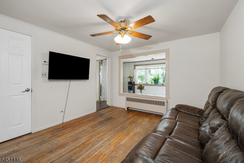 526 Grand Ave Property Photo 18