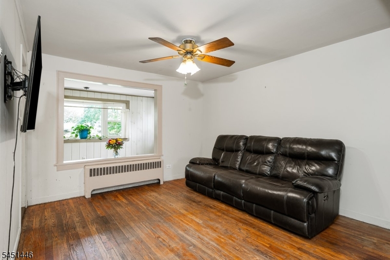 526 Grand Ave Property Photo 19