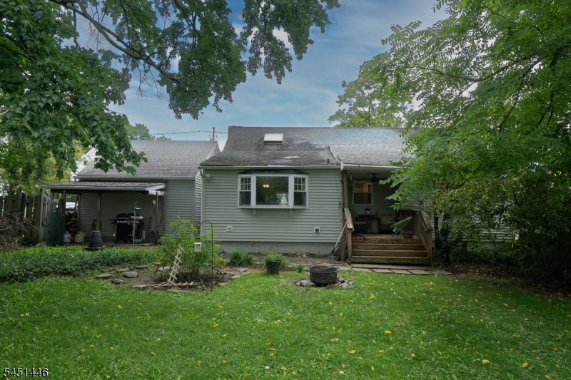 526 Grand Ave Property Photo 31