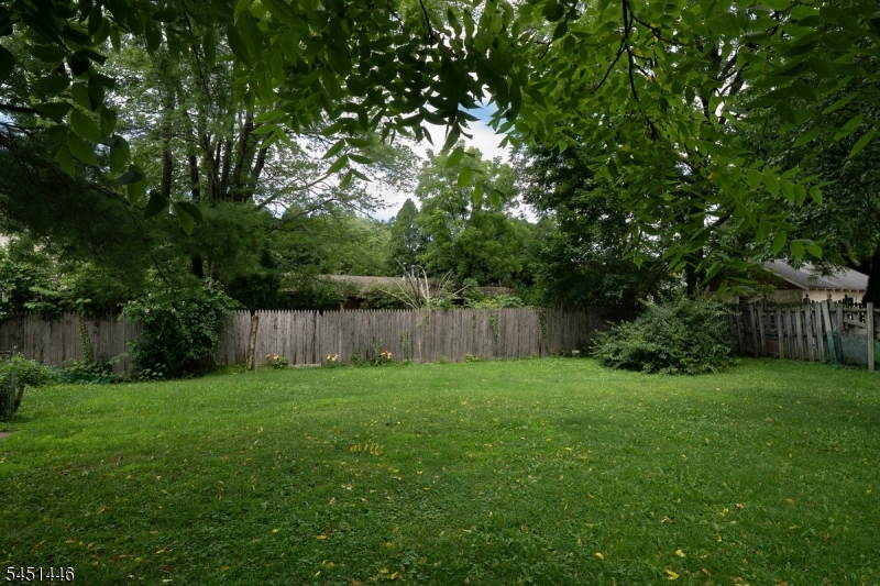 526 Grand Ave Property Photo 32